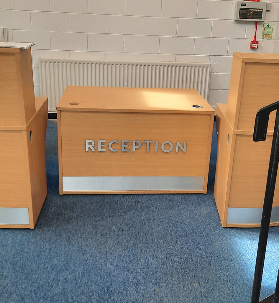 visuna internal reception raised sign